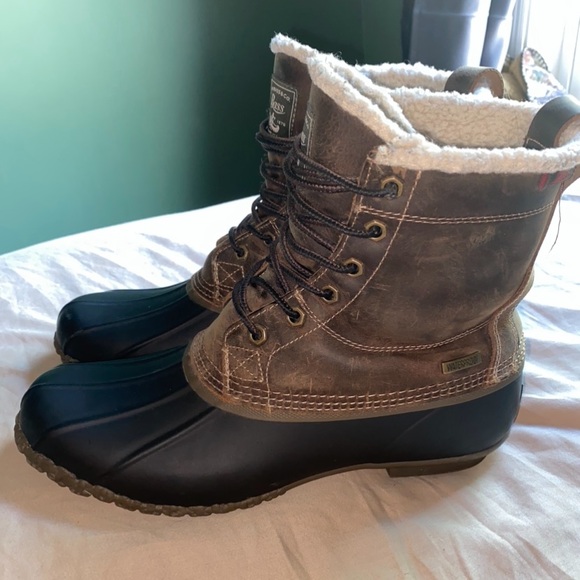 G.H. Bass & Co fleeced line leather snow boot. - Picture 4 of 14